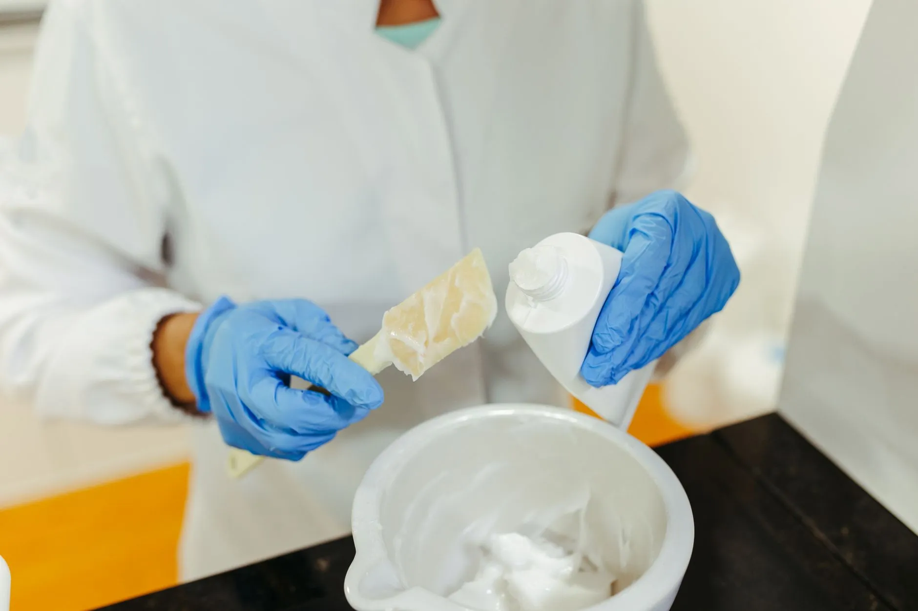 河南御颜堂面膜与精华液配方成分对比及适用肤质分析正文配图 1